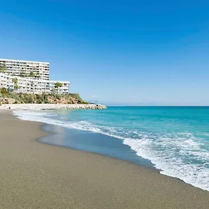 la-carihuela-apartamento-primera-linea-de-torremolinos.1costadelsol.com/